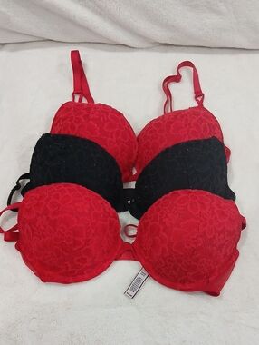 3 36c Lace VS Bras